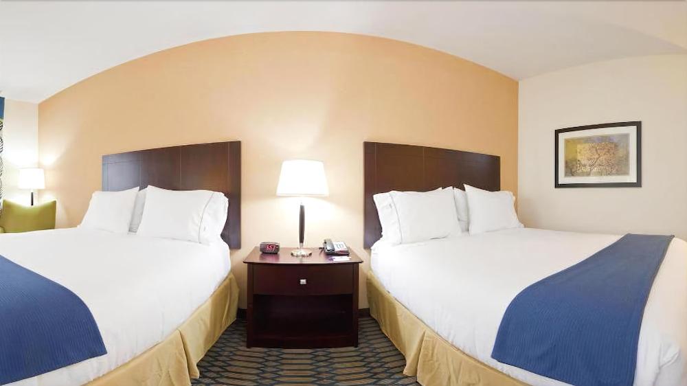 Holiday Inn Express - Andalusia, an IHG Hotel Bagian luar foto