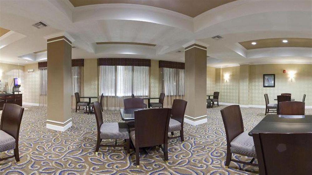 Holiday Inn Express - Andalusia, an IHG Hotel Bagian luar foto