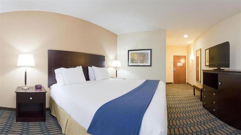 Holiday Inn Express - Andalusia, an IHG Hotel Bagian luar foto