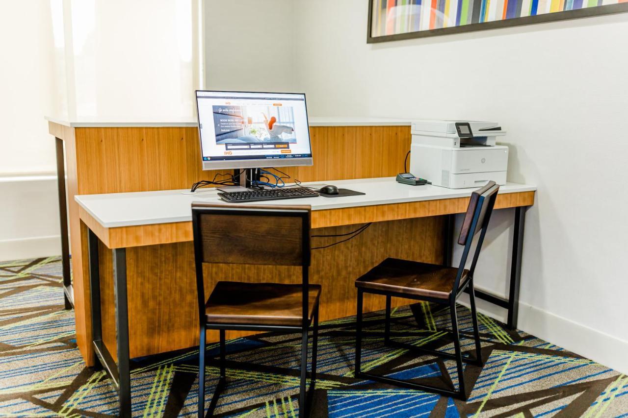 Holiday Inn Express - Andalusia, an IHG Hotel Bagian luar foto