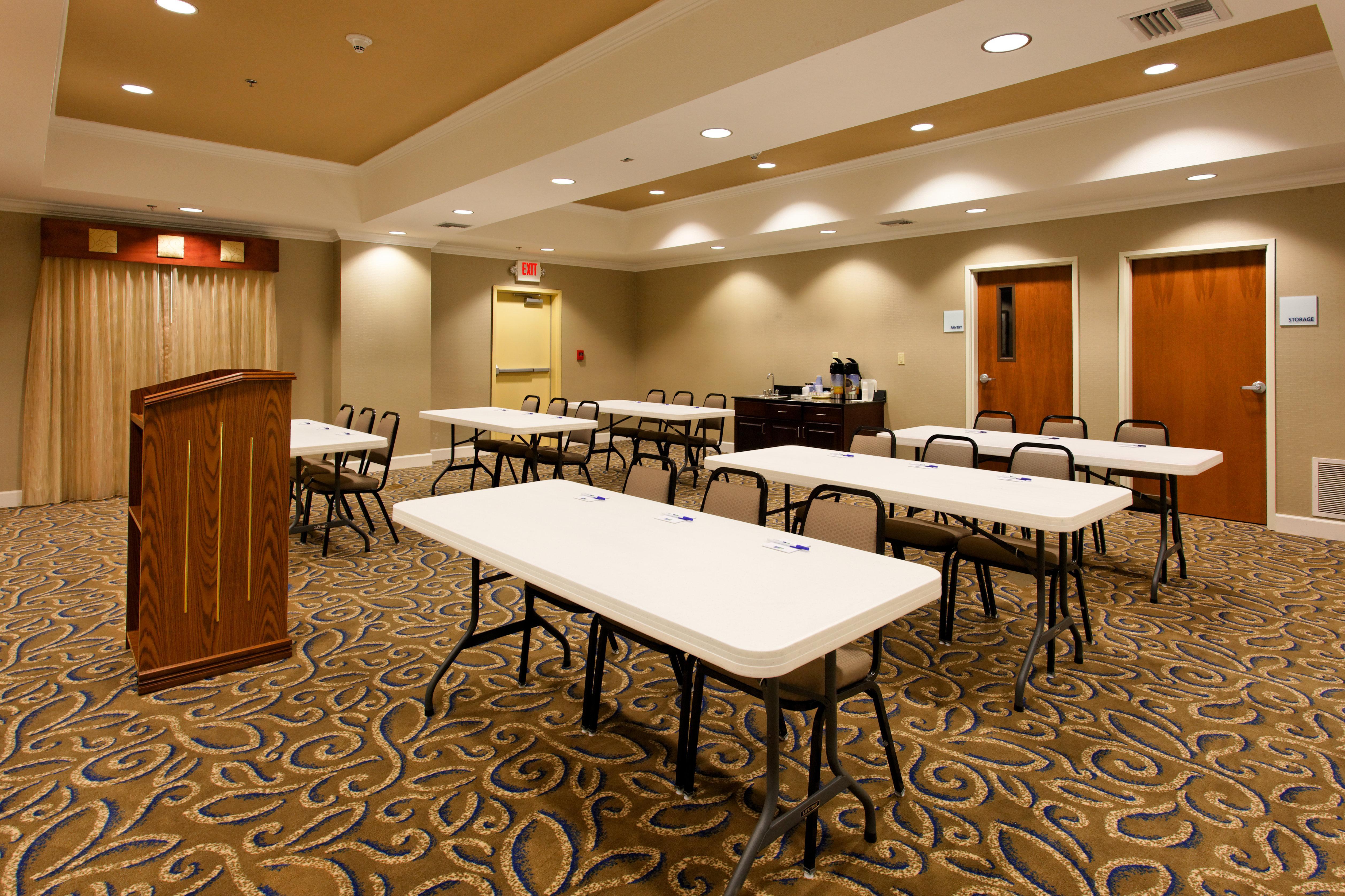 Holiday Inn Express - Andalusia, an IHG Hotel Bagian luar foto