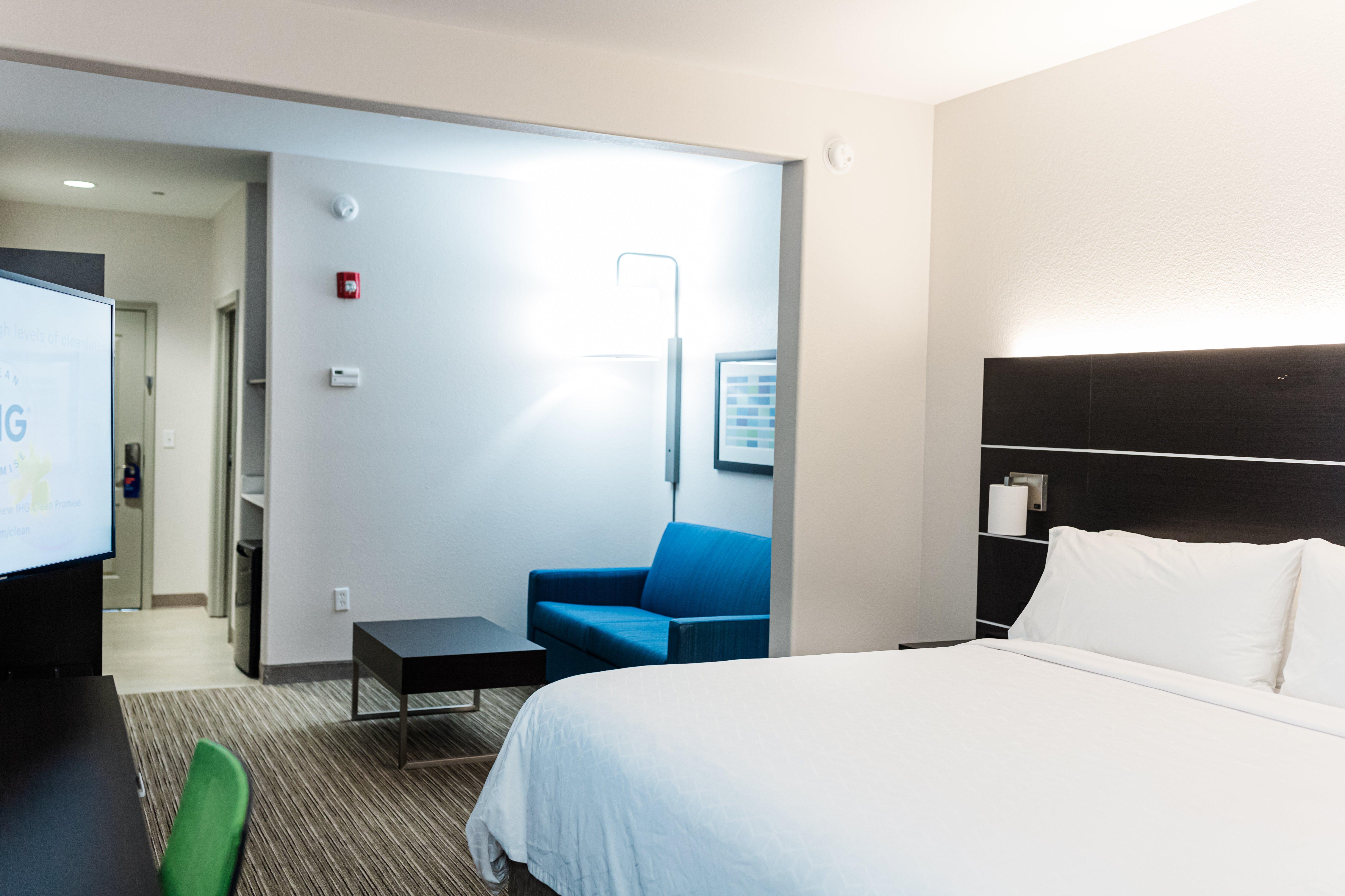 Holiday Inn Express - Andalusia, an IHG Hotel Bagian luar foto