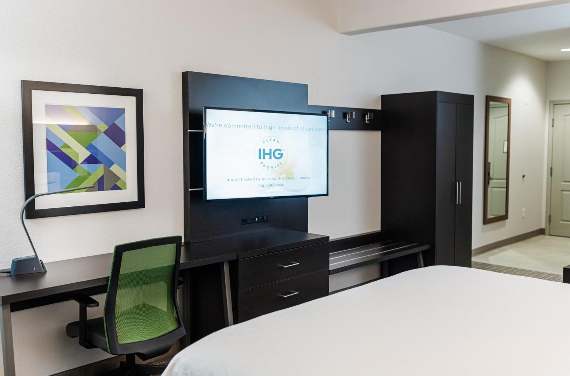 Holiday Inn Express - Andalusia, an IHG Hotel Bagian luar foto