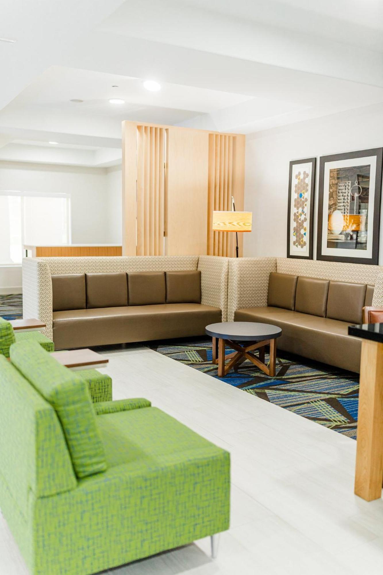 Holiday Inn Express - Andalusia, an IHG Hotel Bagian luar foto